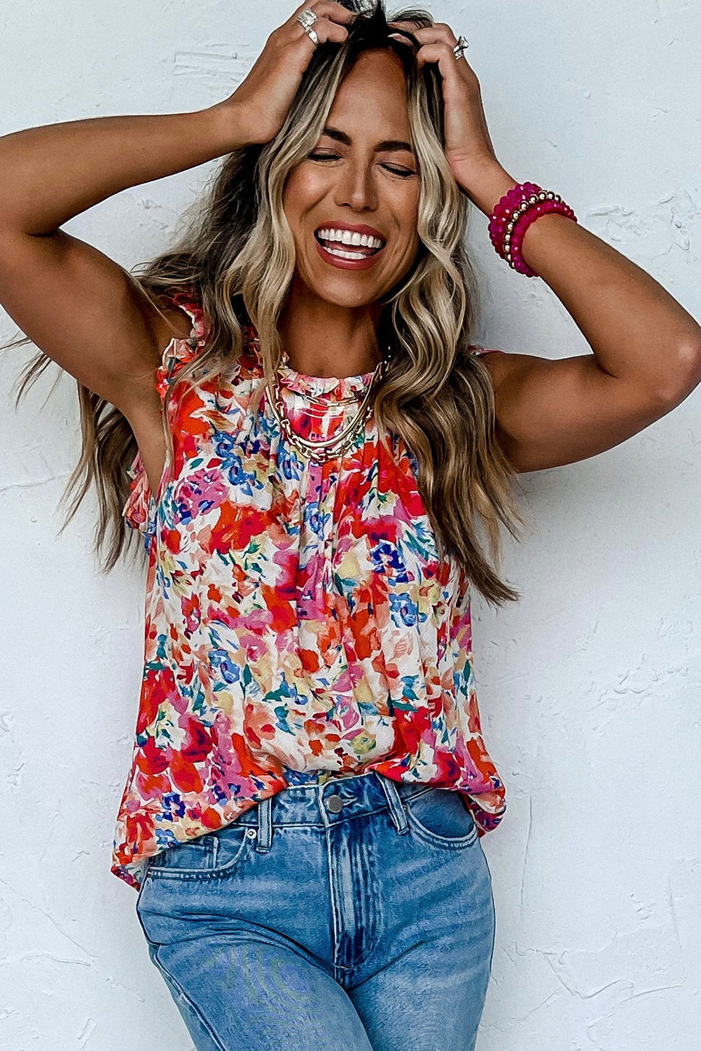 Rotes, plissiertes Boho-Blumen-Tanktop mit Rüschenausschnitt