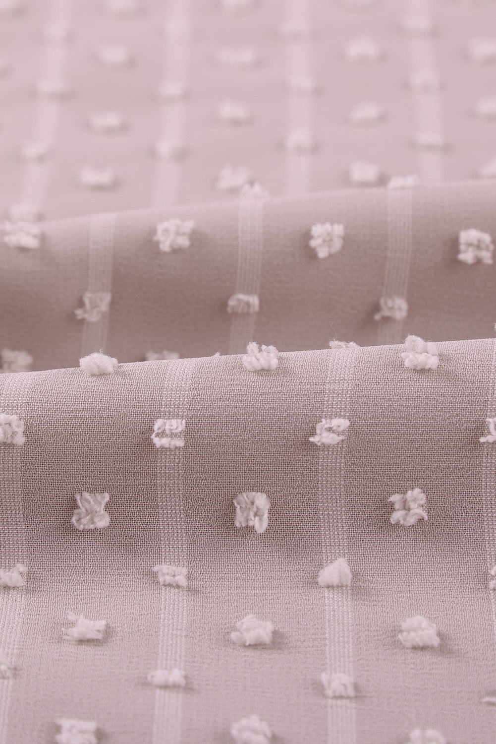 Ružičasta čipkana majica kratkih rukava s V-izrezom i švicarskim točkicama