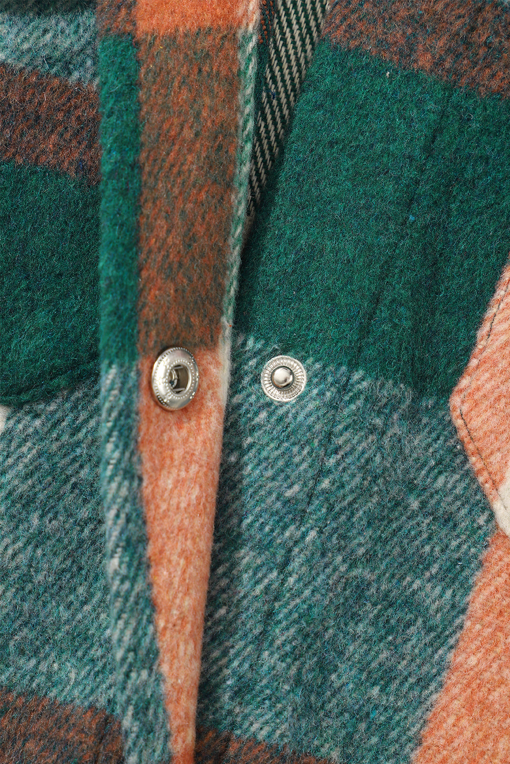 Veste à carreaux vert d'eau avec poche et bouton-pression et ourlet à franges