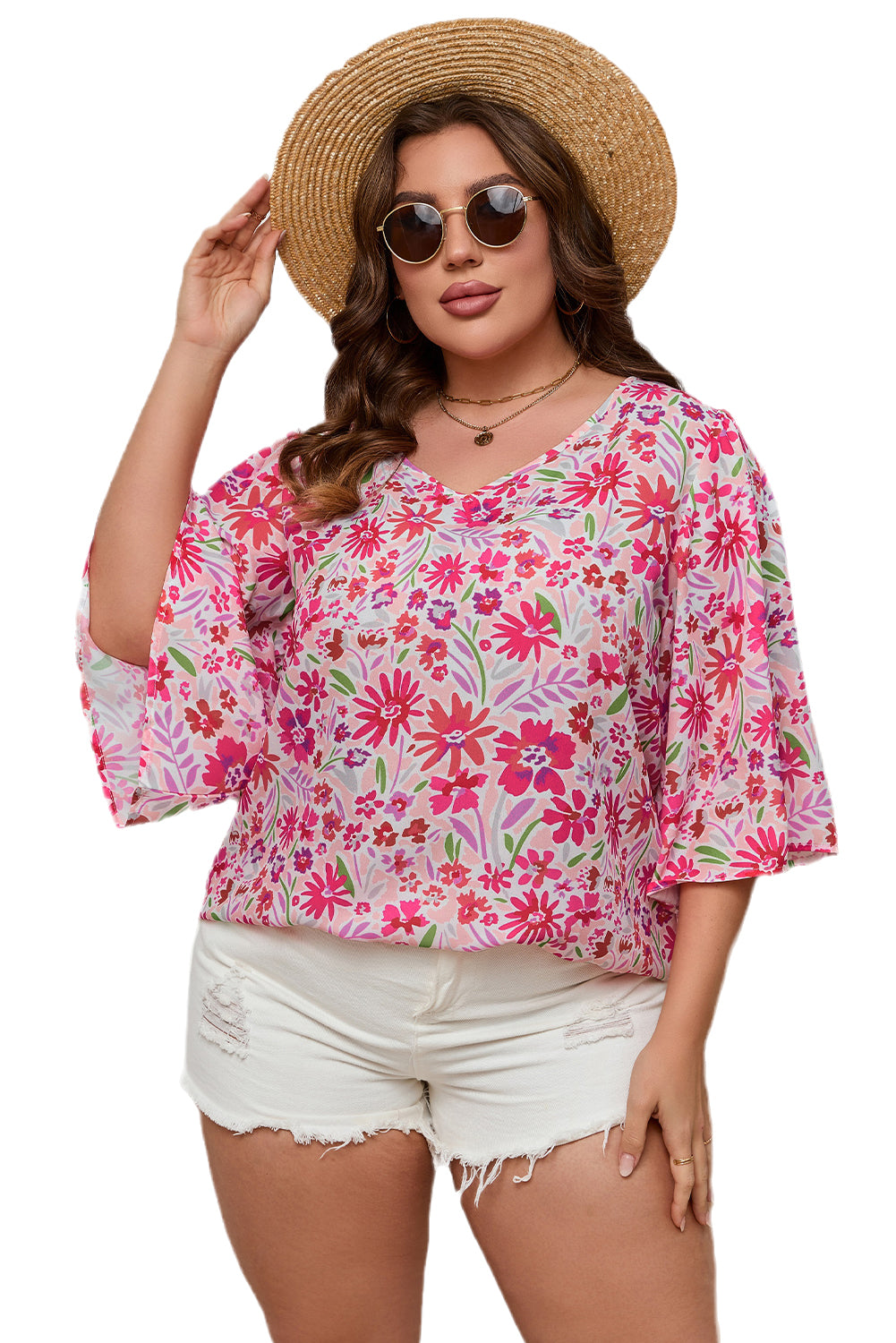 Rožnata bluza velike velikosti z v-izrezom in pol rokavi s cvetličnimi naborki