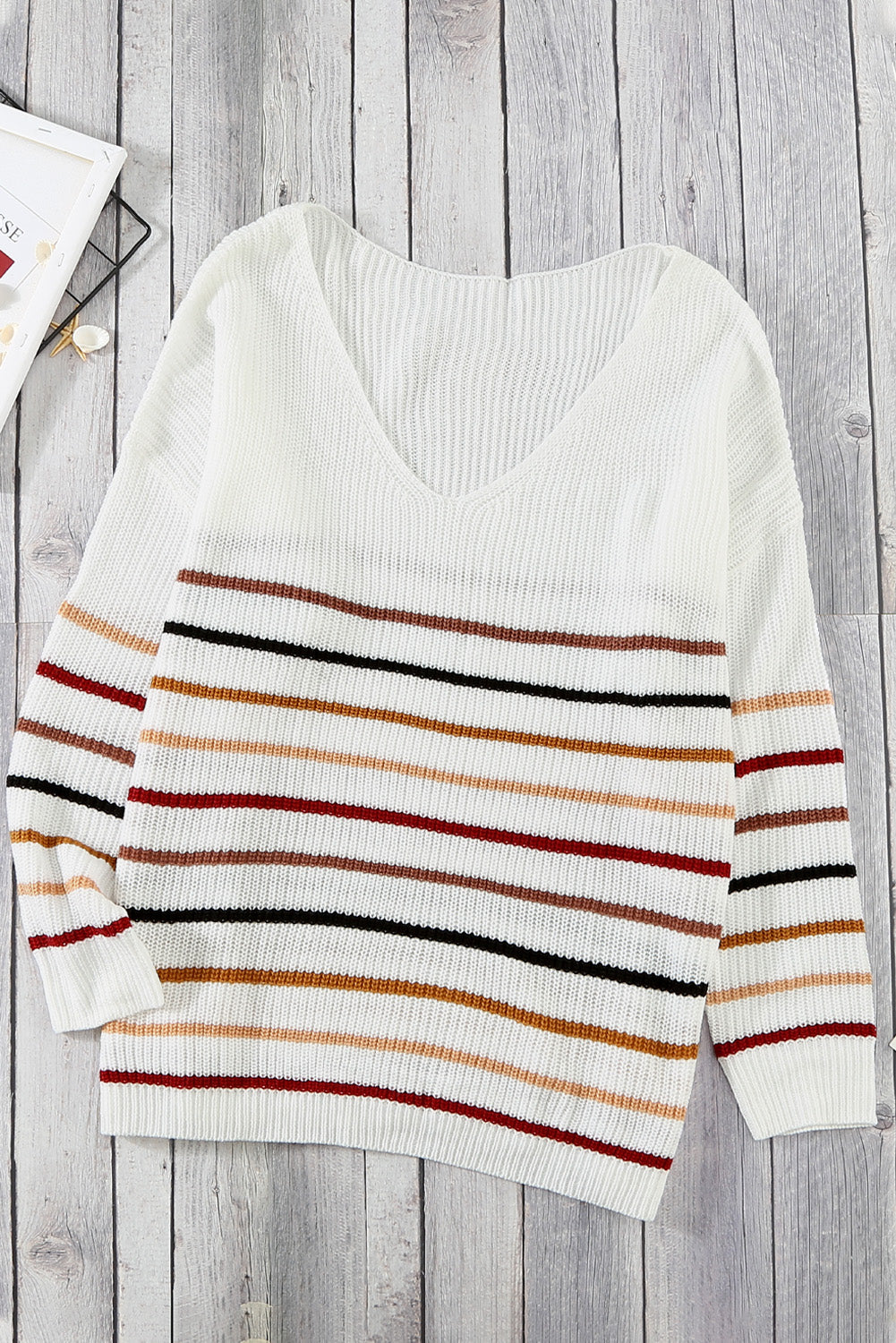 Pleteni pulover na više boja